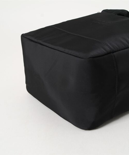 DONOBAN（ドノバン）の「保冷ソフト素材ランチボックス（ハンドバッグ・レディース・ベージュ/ブラック/ブルー・F）」の5枚目の写真