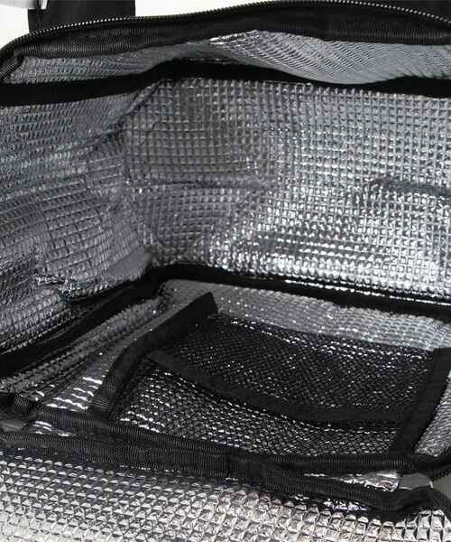 DONOBAN（ドノバン）の「保冷ソフト素材ランチボックス（ハンドバッグ・レディース・ベージュ/ブラック/ブルー・F）」の6枚目の写真