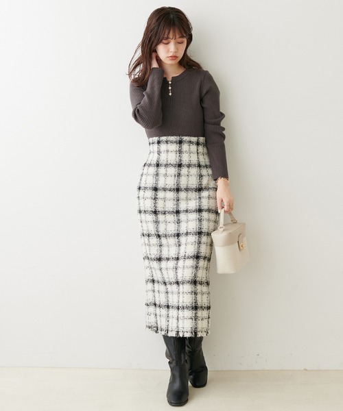 natural couture(ナチュラルクチュール)の「シーズンムード満点◎/チェックツイードハイウエストスカート(スカート・レディース・グレー/オフホワイト/グリーン・FREE)」の7枚目の写真