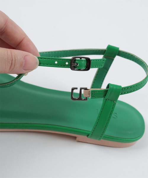 UR'S（ユアーズ）の「クロスデザインストラップフラットサンダル（サンダル・レディース・ブラック/アイボリー/グリーン系その他・S/M/L/LL）」の15枚目の写真
