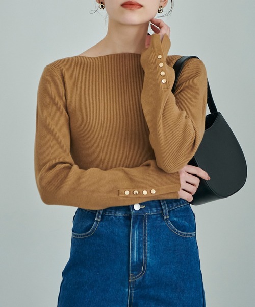 Edit Sheen(エディットシーン)の「ボートネックゴールドボタンデザインニット(ニット/セーター・レディース・ホワイト/ブラック/ネイビー/オレンジ/キャメル・M)」の5枚目の写真