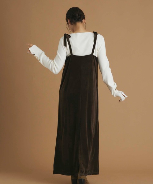 Edit Sheen(エディットシーン)の「ボートネックゴールドボタンデザインニット(ニット/セーター・レディース・ホワイト/ブラック/ネイビー/オレンジ/キャメル・M)」の11枚目の写真