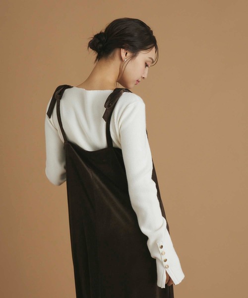 Edit Sheen(エディットシーン)の「ボートネックゴールドボタンデザインニット(ニット/セーター・レディース・ホワイト/ブラック/ネイビー/オレンジ/キャメル・M)」の13枚目の写真