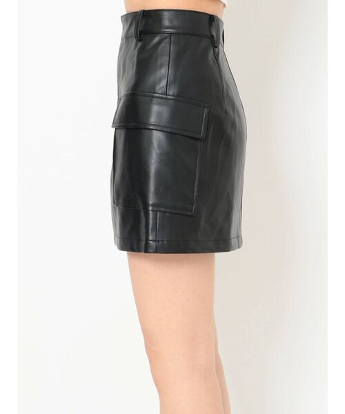 EVRIS（エヴリス）の「フェイクレザーポケットミニスカート（スカート・レディース・ブラック/グリーン/アイボリー・SMALL/MEDIUM）」の20枚目の写真