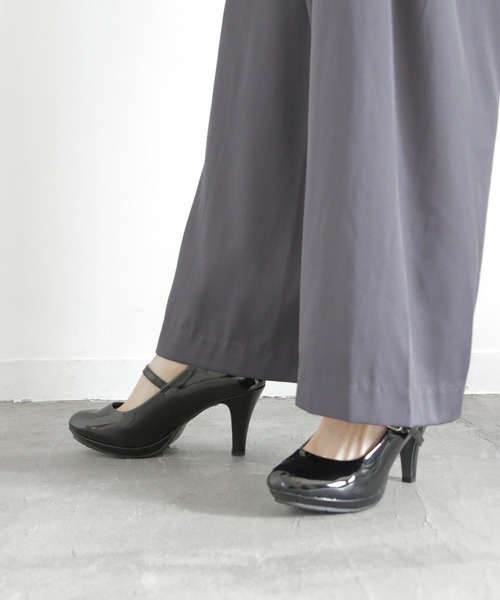 grandfleur（グランドフルール）の「ストーム入りラウンドトゥストラップフォーマルパンプス（パンプス・レディース・ブラック系その他/ブラック・23.0cm/24.5cm/22.5cm/24.0cm/23.5cm）」の21枚目の写真