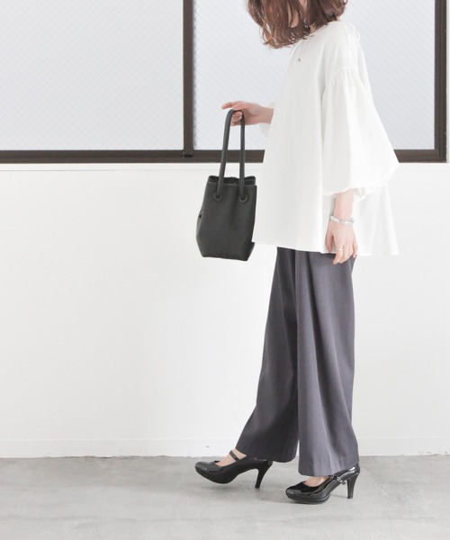 grandfleur（グランドフルール）の「ストーム入りラウンドトゥストラップフォーマルパンプス（パンプス・レディース・ブラック系その他/ブラック・23.0cm/24.5cm/22.5cm/24.0cm/23.5cm）」の17枚目の写真