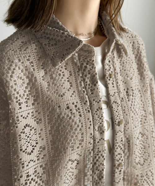 Java(ジャバ)の「《JaVa ジャバコラボ》大人の透けクロシェ。ブロックレース半袖ブラウス(シャツ/ブラウス・レディース・オフホワイト/グレイッシュベージュ/チャコールグレー・LARGE/MEDIUM/SMALL/X-LARGE)」の16枚目の写真