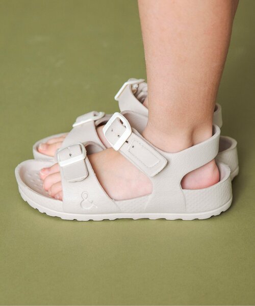 BREEZE(ブリーズ)の「EVAサンダル(サンダル・キッズ・レモンイエロー/イエロー/ピンク/ブラック/ブラウン/ベージュ/ターコイズブルー/ブルー・18/16/15 /13/21/19/17/14/20)」の21枚目の写真