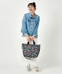LeSportsac（レスポートサック）の「DELUXE EASY CARRY TOTE