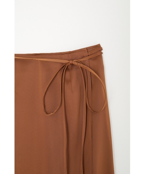 MOUSSY（マウジー）の「WAIST TIE SATIN スカート（スカート・レディース・ライトブルー/ブラウン/オレンジ・1/2）」の22枚目の写真