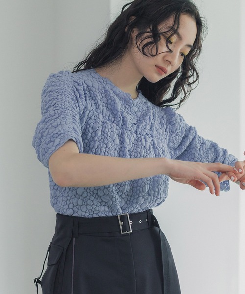 UNITED TOKYO（ユナイテッドトウキョウ）の「デコレーションスリーブカットソー-ウォッシャブル-（Tシャツ/カットソー・レディース・ブラック/ホワイト/ブルー・FREE）」の3枚目の写真