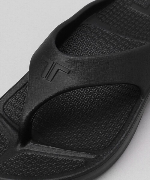 PUBLUX（パブリュクス）の「TELIC/テリック FLIP FLOP トングリカバリーサンダル（サンダル・レディース・ブラック/オフホワイト・MEDIUM/LARGE/X-LARGE/SMALL）」の10枚目の写真