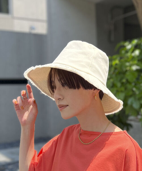 NOLLEY’S Sophi(ノーリーズソフィ)の「フリンジハット(ハット・レディース・ブラック/アイボリー・FREE)」の1枚目の写真