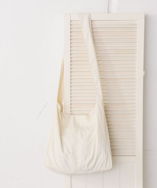 RETRO GIRL(レトロガール)の「BIGショルダーバッグ(ショルダーバッグ・レディース・ナチュラル/ブルー/ブラック・ONE SIZE)」の8枚目の写真