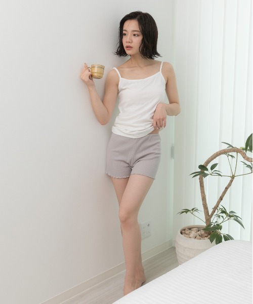 ad thie（アドティエ）の「リブインナーペチパンツ 裾メロー ショートパンツゴム（その他ルームウェア・レディース・ピンクベージュ/ブラック/オフホワイト・FREE）」の5枚目の写真