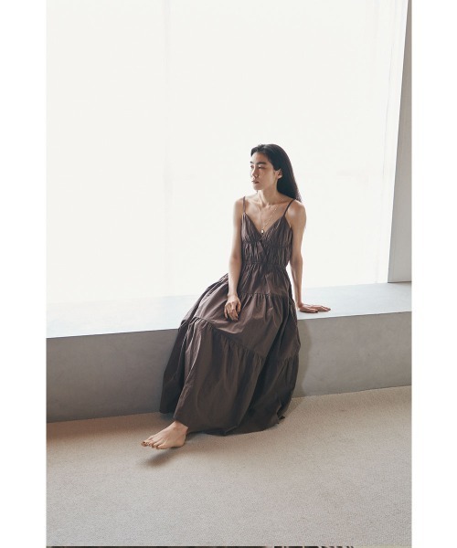 marjour(マージュール)の「CAMISOLE TIERED ONEPIECE(ワンピース・レディース・ブラック/ブラウン・M)」の17枚目の写真