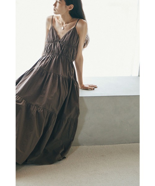 marjour(マージュール)の「CAMISOLE TIERED ONEPIECE(ワンピース・レディース・ブラック/ブラウン・M)」の18枚目の写真