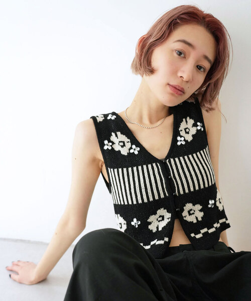 SLOBE citron.（スローブシトロン）の「SLOBE citron. Flowerニットベスト（ベスト・レディース・ブラック・FREE）」の21枚目の写真