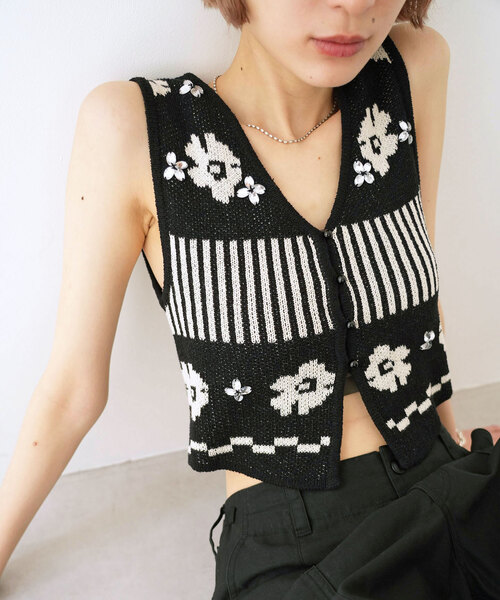 SLOBE citron.（スローブシトロン）の「SLOBE citron. Flowerニットベスト（ベスト・レディース・ブラック・FREE）」の6枚目の写真