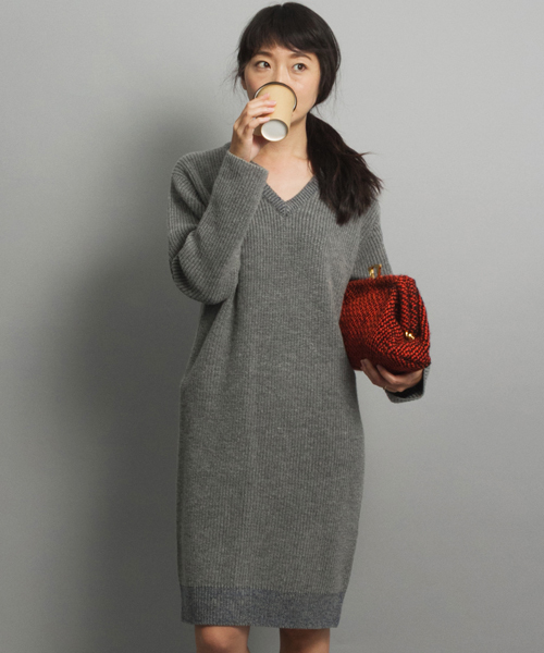 AMERICAN RAG CIE(アメリカンラグシー)の「MUNICH×AMERICAN RAG CIEラムウール片畦Vネックニットワンピース/212-MUM-MN152K08【WEB限定】(ワンピース・レディース・ブラック/グレー系その他・FREE)」の1枚目の写真