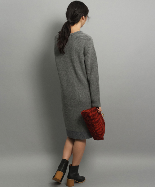AMERICAN RAG CIE(アメリカンラグシー)の「MUNICH×AMERICAN RAG CIEラムウール片畦Vネックニットワンピース/212-MUM-MN152K08【WEB限定】(ワンピース・レディース・ブラック/グレー系その他・FREE)」の11枚目の写真