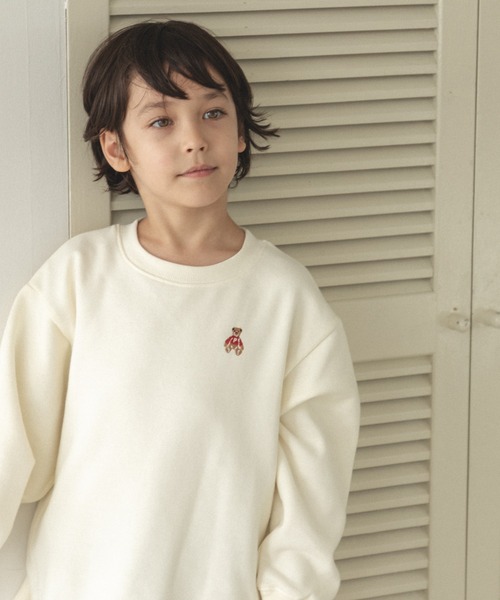 pairmanon（ペアマノン）の「【かぞくおそろい】ワンポイント 刺繍 長袖 トレーナー（スウェット・キッズ・ブラック系その他3/ベージュ系その他2/ブルー系その他4/ブルー系その他/パープル系その他/ピンク系その他2/その他/ピンク系その他3/ミント/ベージュ系その他/レッド系その他/ブラウン系その他4/その他1/ブルー系その他3/ブルー系その他2/ブラック系その他/グリーン系その他2/ピンク系その他/グリーン系その他/ホワイト系その他・150/90/130/120/140/100/110）」の2枚目の写真