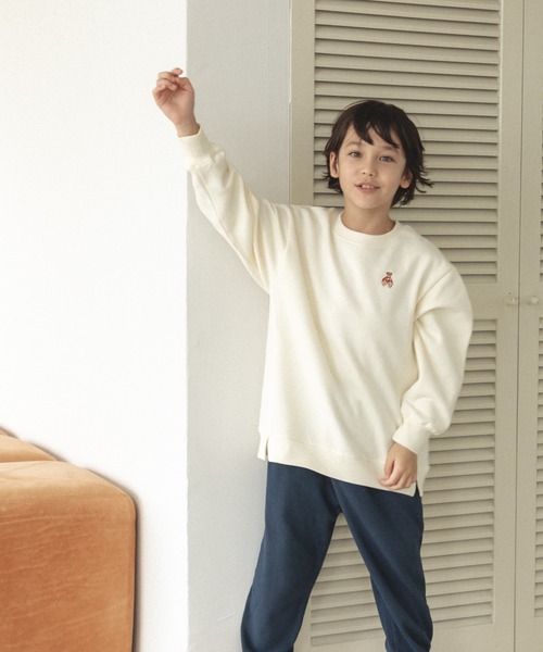 pairmanon（ペアマノン）の「【かぞくおそろい】ワンポイント 刺繍 長袖 トレーナー（スウェット・キッズ・ブラック系その他3/ベージュ系その他2/ブルー系その他4/ブルー系その他/パープル系その他/ピンク系その他2/その他/ピンク系その他3/ミント/ベージュ系その他/レッド系その他/ブラウン系その他4/その他1/ブルー系その他3/ブルー系その他2/ブラック系その他/グリーン系その他2/ピンク系その他/グリーン系その他/ホワイト系その他・150/90/130/120/140/100/110）」の22枚目の写真