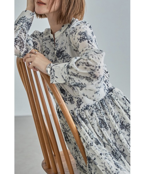 今期♡シアーフラワープリーツワンピース 00サイズ】シアーフラワープリーツワンピース（ワンピース