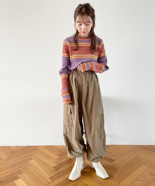 LOWRYS FARM（ローリーズファーム）の「ソデボタンマルチボーダーＬＳ　974483（ニット/セーター・レディース・アイボリー/ブラウン/パープル・FREE）」の12枚目の写真