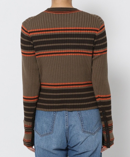 LOWRYS FARM（ローリーズファーム）の「ソデボタンマルチボーダーＬＳ　974483（ニット/セーター・レディース・アイボリー/ブラウン/パープル・FREE）」の16枚目の写真