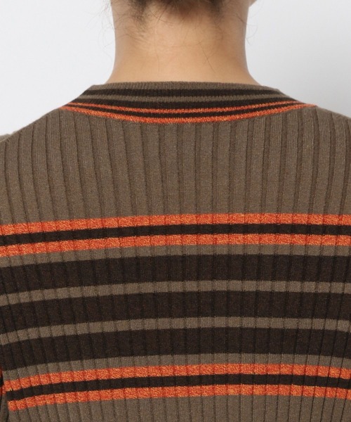 LOWRYS FARM（ローリーズファーム）の「ソデボタンマルチボーダーＬＳ　974483（ニット/セーター・レディース・アイボリー/ブラウン/パープル・FREE）」の21枚目の写真