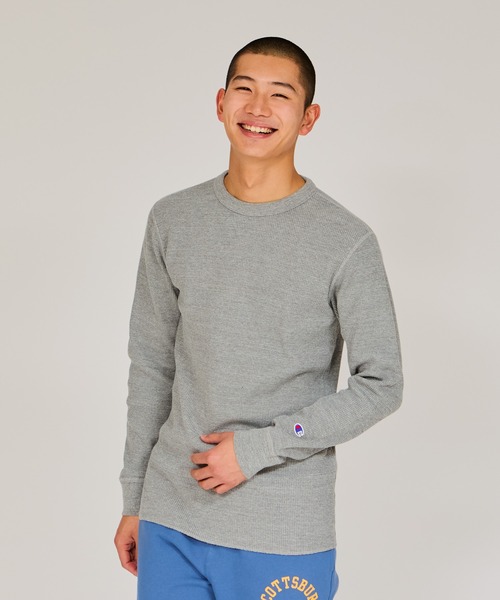 Champion(チャンピオン)の「【Champion/チャンピオン】メンズ ベーシック ロングスリーブTシャツ(Tシャツ/カットソー・メンズ・ネイビー/ホワイト/グレー/オリーブ/ブラック/モカ・MEDIUM/LARGE/X-LARGE/SMALL)」の3枚目の写真