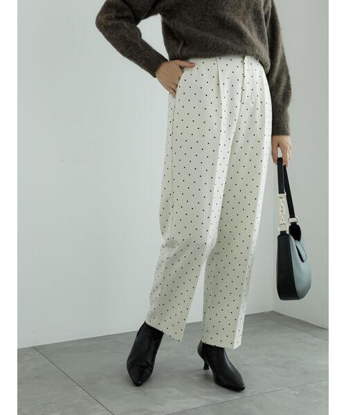 Te chichi(テチチ)の「タックパンツ(ドット/無地)(その他パンツ・レディース・ブラック/オフホワイト/グレー/ホワイト・F)」の13枚目の写真