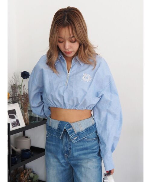 EVRIS（エヴリス）の「ハーフZIPルーズシャツ（シャツ/ブラウス・レディース・ブルー/ホワイト/グリーン・FREE）」の3枚目の写真