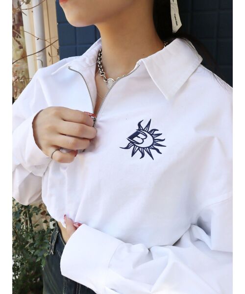 EVRIS（エヴリス）の「ハーフZIPルーズシャツ（シャツ/ブラウス・レディース・ブルー/ホワイト/グリーン・FREE）」の6枚目の写真