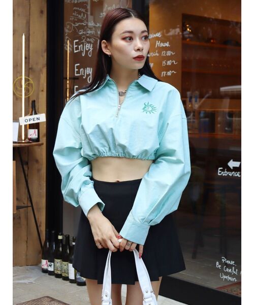 EVRIS（エヴリス）の「ハーフZIPルーズシャツ（シャツ/ブラウス・レディース・ブルー/ホワイト/グリーン・FREE）」の18枚目の写真