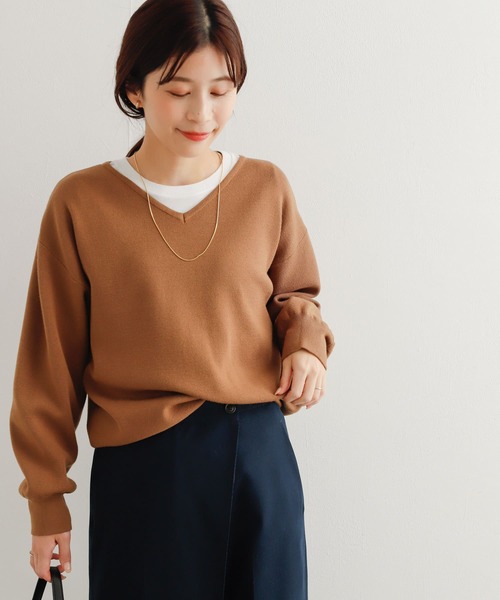 URBAN RESEARCH DOORS(アーバンリサーチドアーズ)の「ミラノリブVネックプルオーバー(ニット/セーター・レディース・グレー系その他/キャメル/ブラック・MEDIUM)」の5枚目の写真