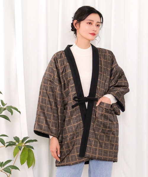 KYOETSU(キョウエツ)の「リバーシブルフリース半纏 C(その他アウター・レディース・ブラック×ホワイト/ブラウン系その他/レッド系その他/エンジ/ネイビー系/ブラック系その他/グレー×ホワイト/ネイビー系2・M/L)」の4枚目の写真