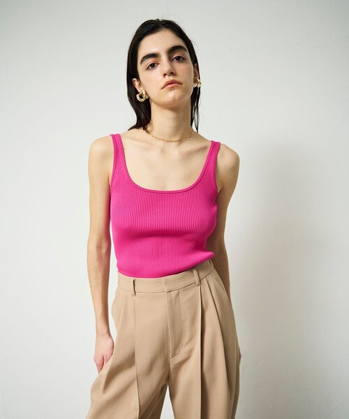 GRACE CONTINENTAL（グレースコンチネンタル）の「デコルテニットタンク（キャミソール・レディース・キナリ/ブラック/ピンク・36）」の3枚目の写真