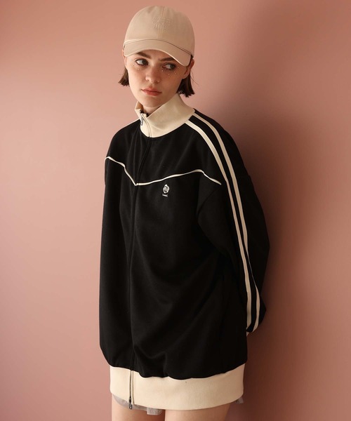 Seemi. byNICECLAUP( シーミーバイナイスクラップ)の「【Seemi.】ライン入りダブルジップアップトップス(ジャージ・レディース・ブラック/オフホワイト/サックスブルー・FREE)」の22枚目の写真