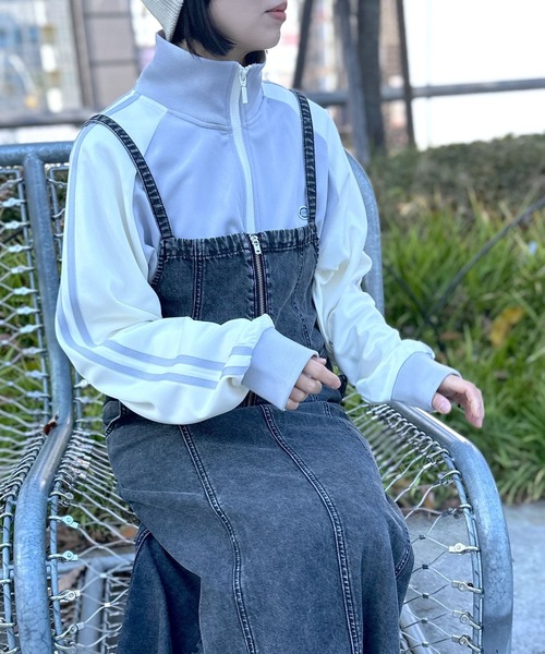 LEPSIM(レプシィム)の「配色トラックジャケット 991192(ジャージ・レディース・グレー/オフホワイト/ブルー/ネイビー・FREE)」の11枚目の写真