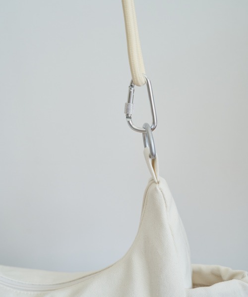 unclip（アンクリップ）の「ロープショルダーバッグ（ショルダーバッグ・メンズ・カーキ/アイボリー・FREE）」の3枚目の写真