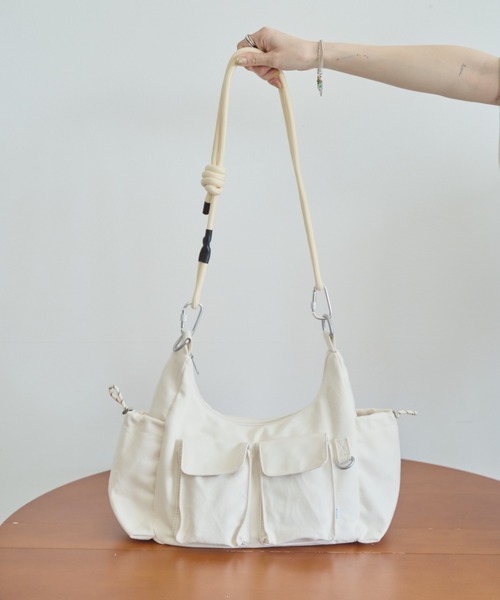 unclip（アンクリップ）の「ロープショルダーバッグ（ショルダーバッグ・メンズ・カーキ/アイボリー・FREE）」の4枚目の写真