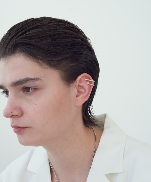 and cloud(アンドクラウド)の「Parallel Pearl Upside Cuff(イヤーカフ・レディース・シルバー/ブラック・FREE)」の10枚目の写真