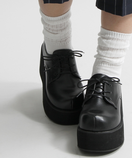 WEGO（ウィゴー）の「WEGO/ボリュームソールシューズ（ドレスシューズ・レディース・ホワイト/ブラック系その他/ブラック・MEDIUM/LARGE）」の2枚目の写真