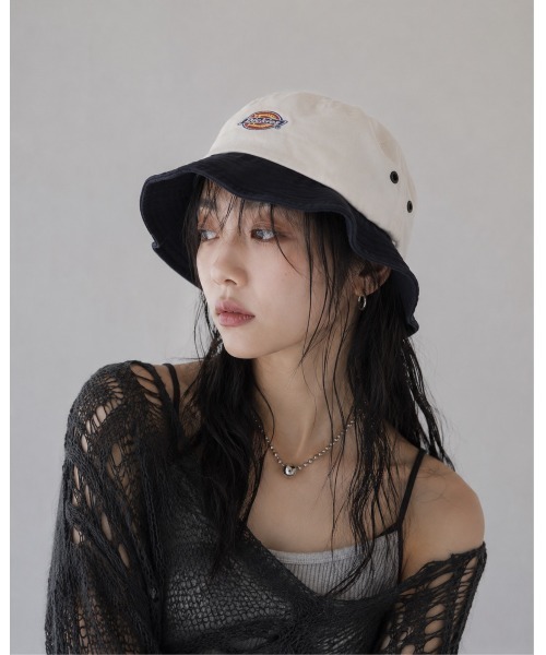 Dickies(ディッキーズ)の「【Dickies】 EX ICON TWO TONE BUCKET HAT(ハット・レディース・ホワイト/モスグリーン/ベージュ/ブラック・FREE)」の1枚目の写真