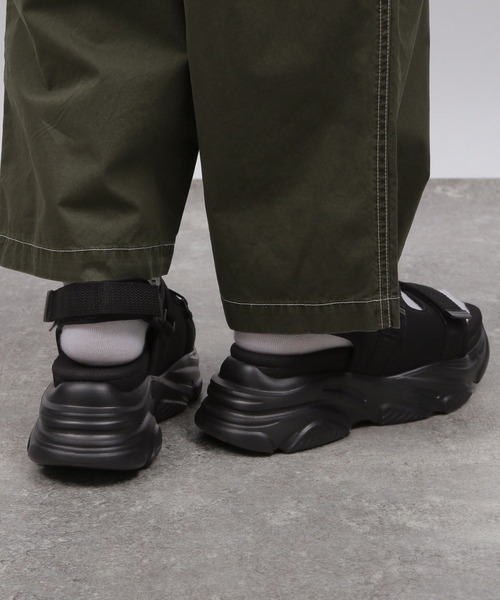 LAKOLE（ラコレ）の「ボリュームソールスポサン / 111475（サンダル・メンズ・ブラック/カーキ・MEDIUM/LARGE）」の5枚目の写真