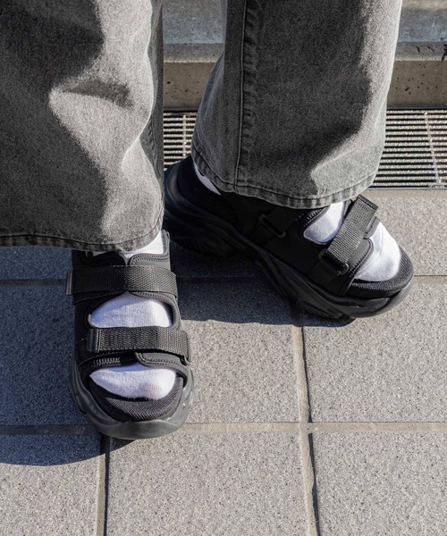 LAKOLE（ラコレ）の「ボリュームソールスポサン / 111475（サンダル・メンズ・ブラック/カーキ・MEDIUM/LARGE）」の20枚目の写真