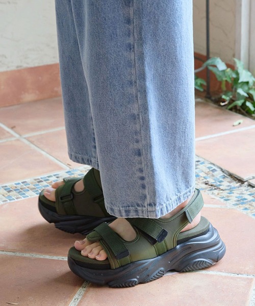 LAKOLE（ラコレ）の「ボリュームソールスポサン / 111475（サンダル・メンズ・ブラック/カーキ・MEDIUM/LARGE）」の22枚目の写真