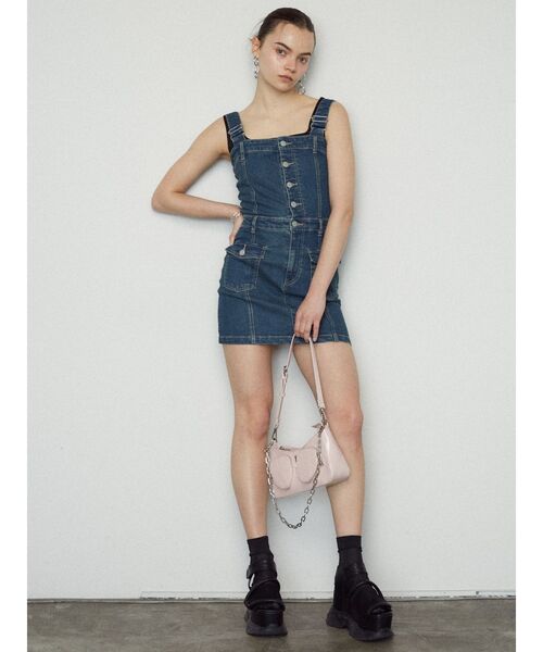 EMODA(エモダ)の「ボタンデニムワンピース(ワンピース・レディース・ライトブルー/ブラック/インディゴブルー・SMALL/MEDIUM)」の5枚目の写真